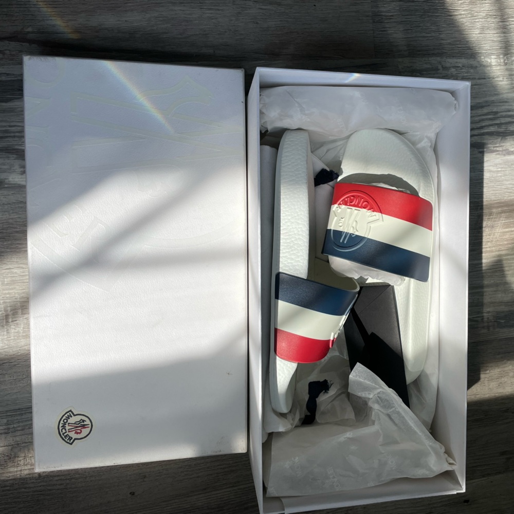 Moncler Basile Slides - Picture 4 of 7